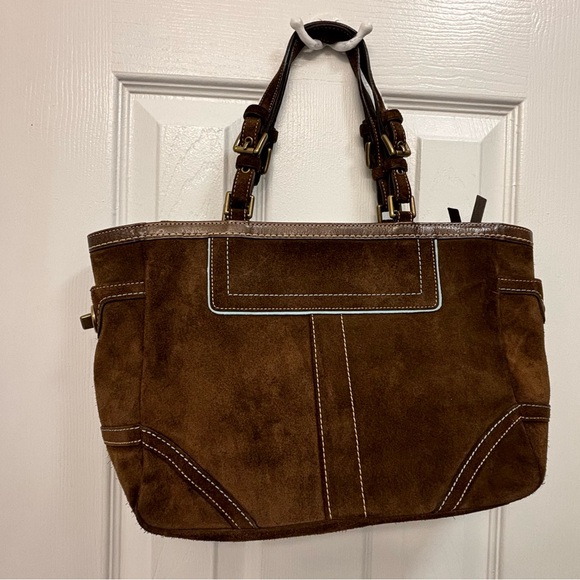 Coach super soft suede bag. - Picture 4 of 6